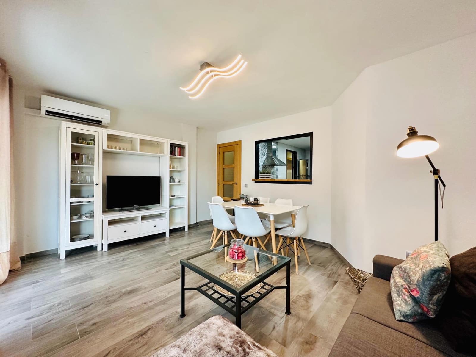 3 bedroom Apartment for rent in La Villajoyosa / Vila Joiosa - € 1,150 (Ref: 9215362)