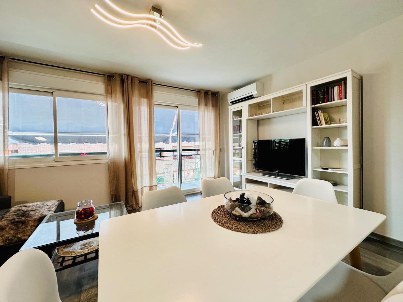 3 bedroom Apartment for rent in La Villajoyosa / Vila Joiosa - € 1,150 (Ref: 9215362)