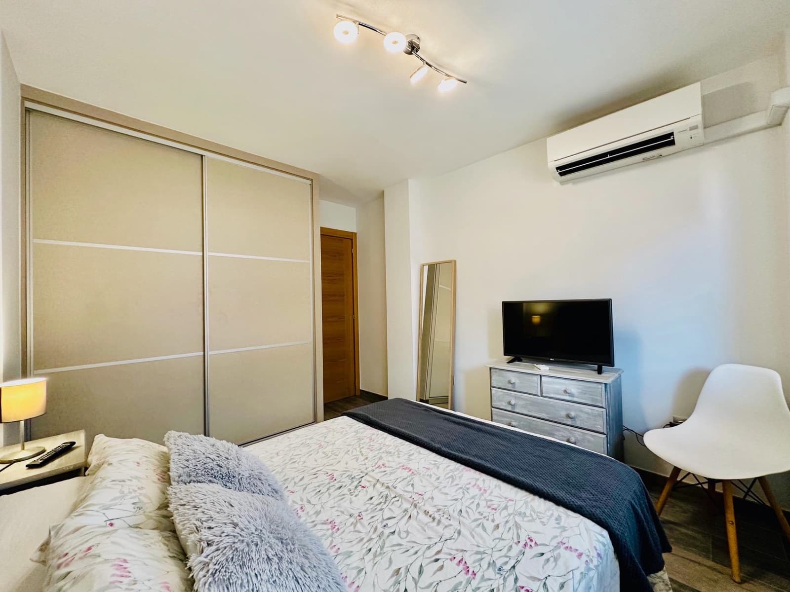 3 bedroom Apartment for rent in La Villajoyosa / Vila Joiosa - € 1,150 (Ref: 9215362)