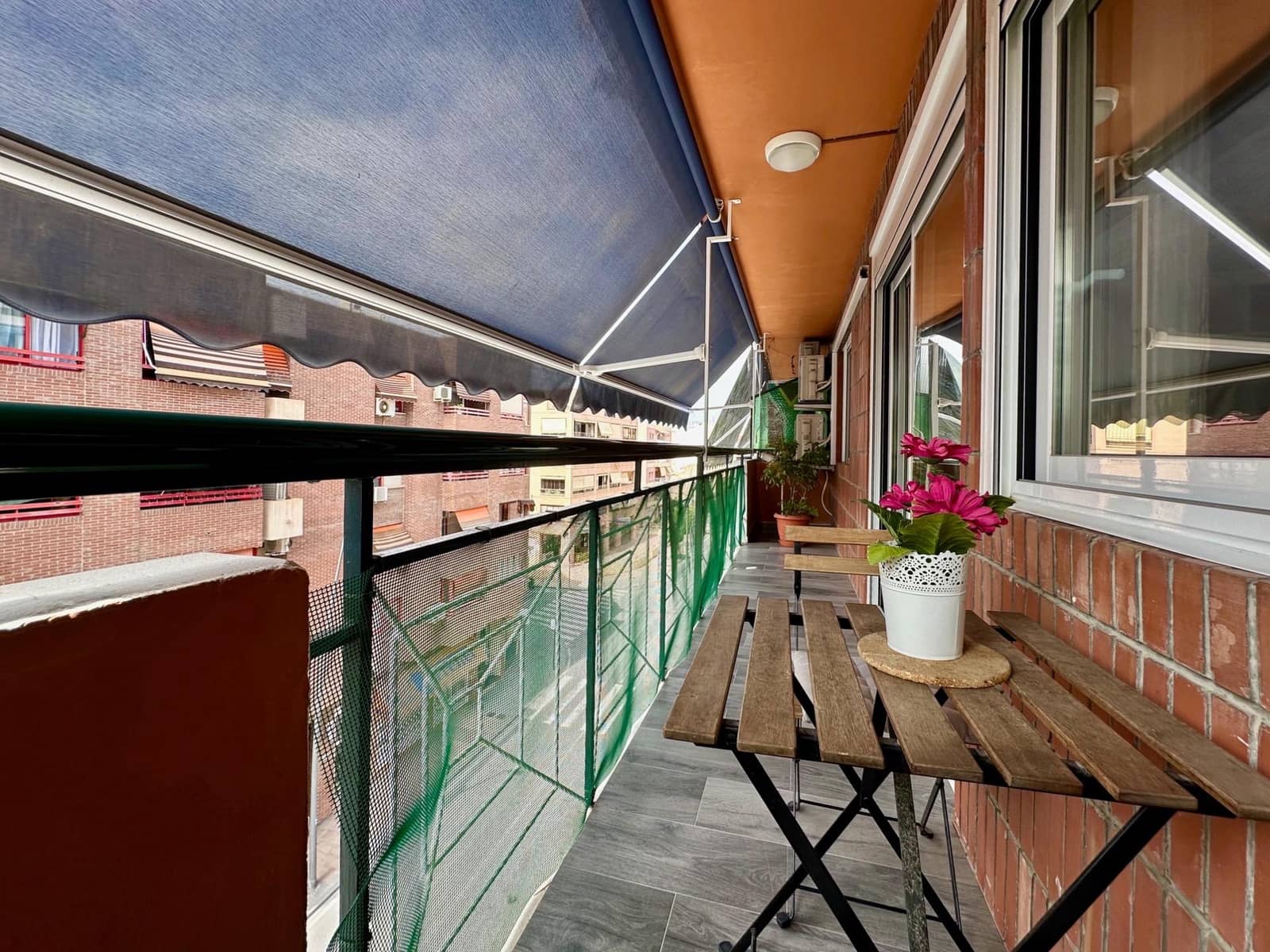 3 bedroom Apartment for rent in La Villajoyosa / Vila Joiosa - € 1,150 (Ref: 9215362)