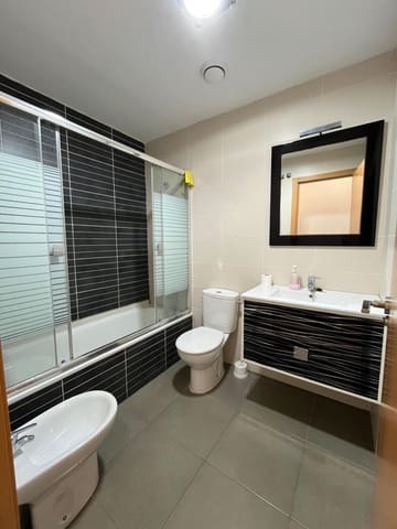 2 Zimmer Apartment zu vermieten in Elche / Elx mit Garage - 800 € (Ref: 9215363)