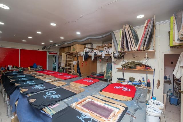 Commerciale in vendita in Benidorm - 91.990 € (Rif: 9220211)