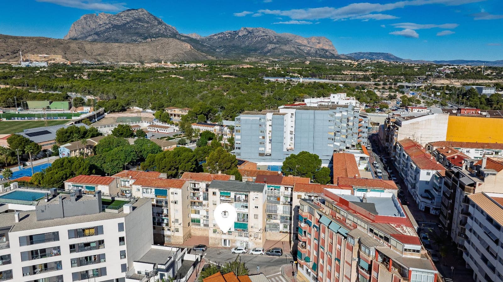Kaupallinen myytävänä paikassa Benidorm - 85 500 € (Ref: 9220211)