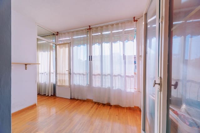 4 sypialnia Mieszkanie na sprzedaż w Santo Domingo, Miasto Alicante / Alacant - 195 000 € (Ref: 9232837)