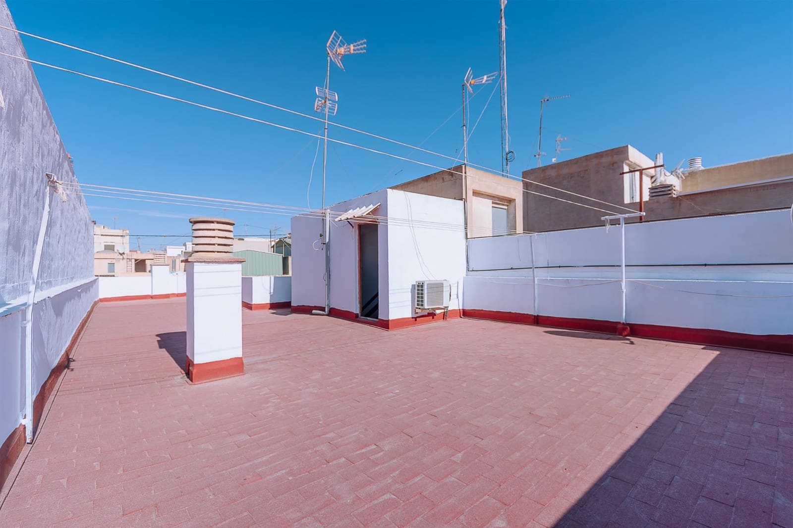 4 soveværelse Lejlighed til salg i Alicante by - € 195.000 (Ref: 9232837)