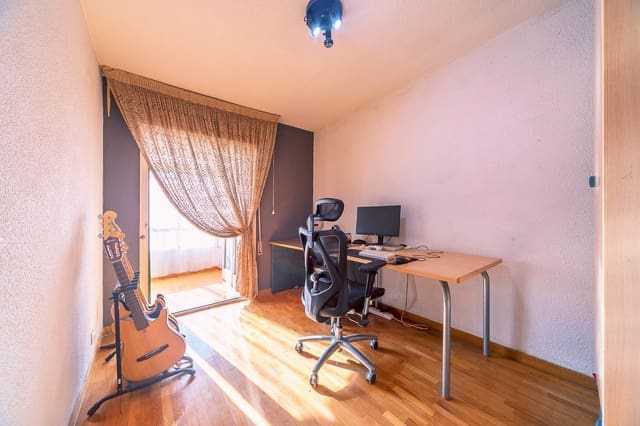 4 sypialnia Mieszkanie na sprzedaż w Santo Domingo, Miasto Alicante / Alacant - 195 000 € (Ref: 9232837)