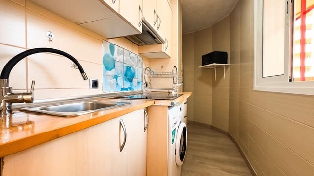 2 soverom Leilighet til salgs i Benidorm med svømmebasseng garasje - € 199 000 (Ref: 9236882)