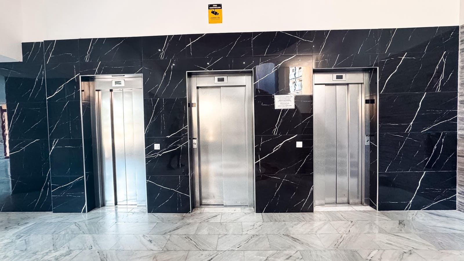 2 sypialnia Mieszkanie na sprzedaż w Benidorm z basenem garażem - 199 000 € (Ref: 9236882)