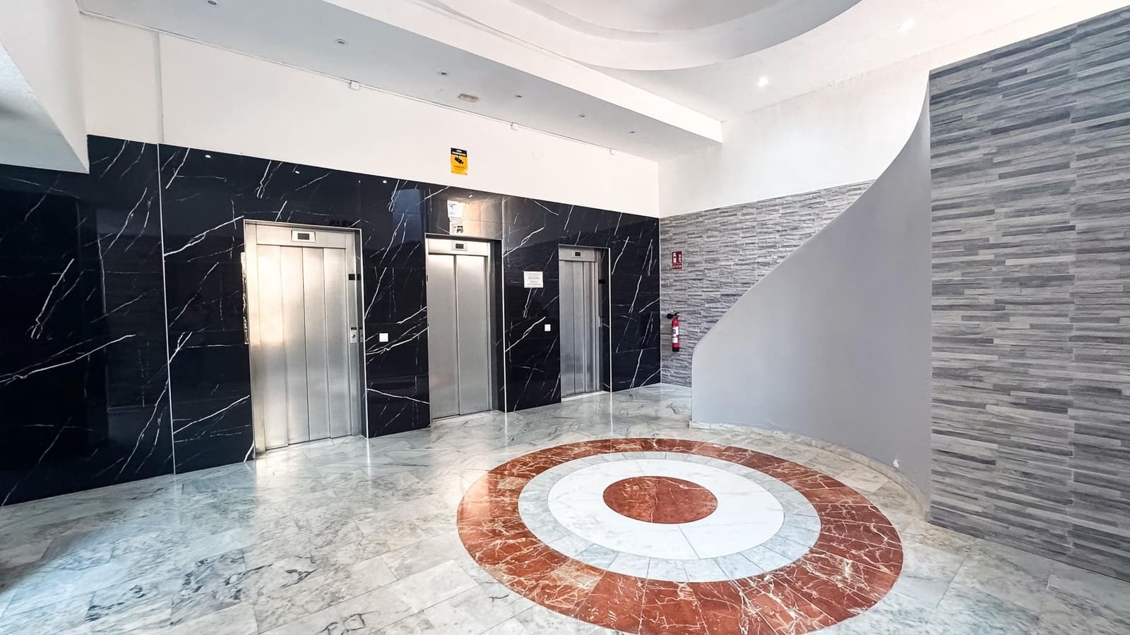 2 sypialnia Mieszkanie na sprzedaż w Benidorm z basenem garażem - 199 000 € (Ref: 9236882)