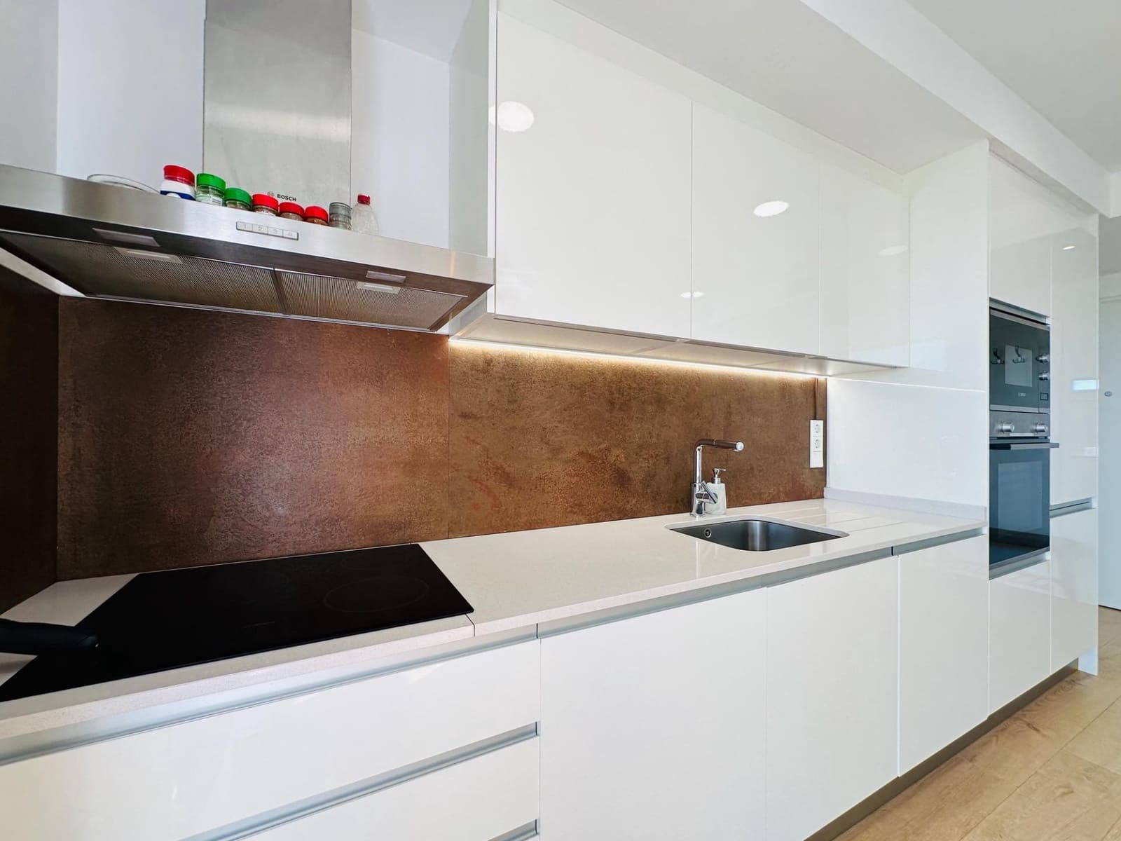 1 bedroom Apartment for rent in La Villajoyosa / Vila Joiosa with pool - € 1,275 (Ref: 9243310)