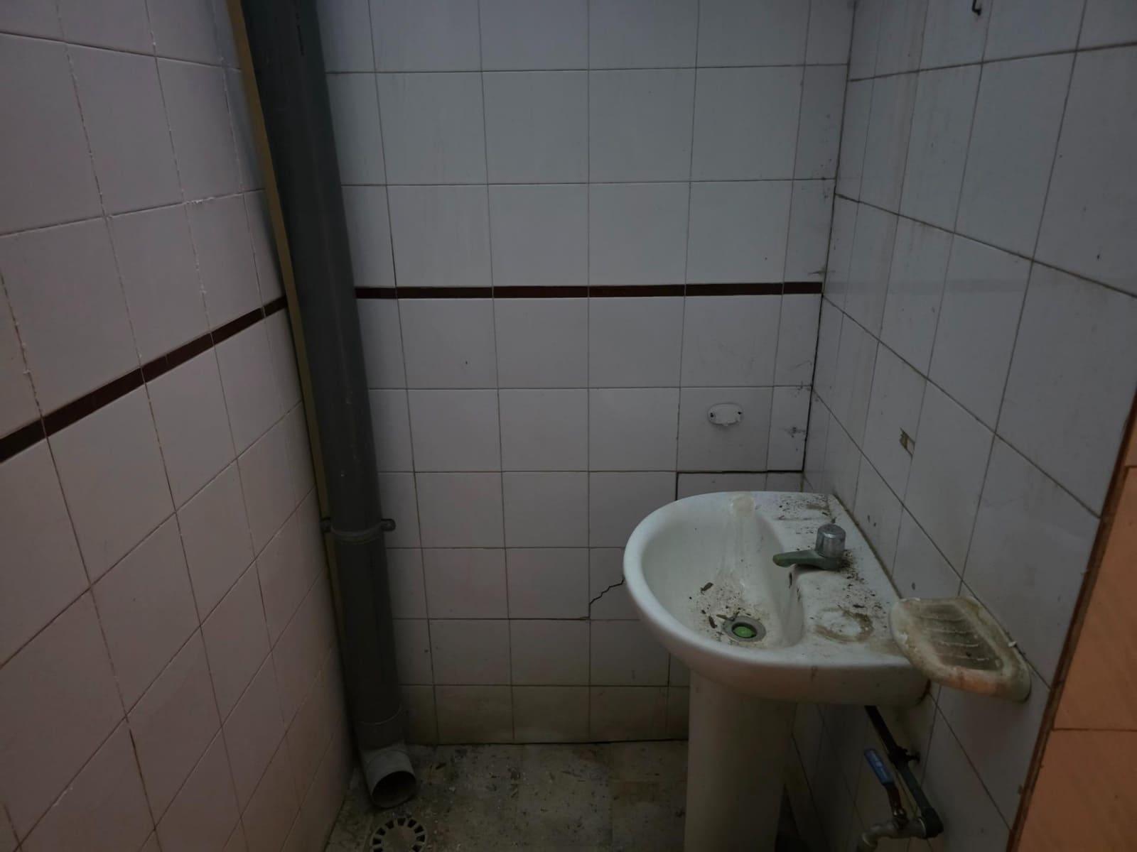 Erhverv til leje i Novelda - € 350 (Ref: 9247198)