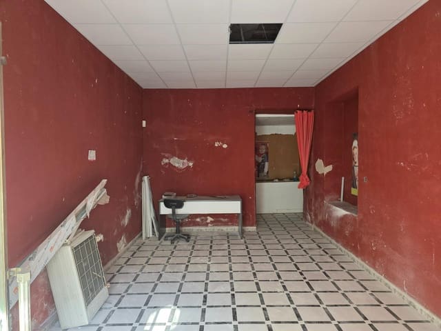 Erhverv til leje i Novelda - € 350 (Ref: 9247198)