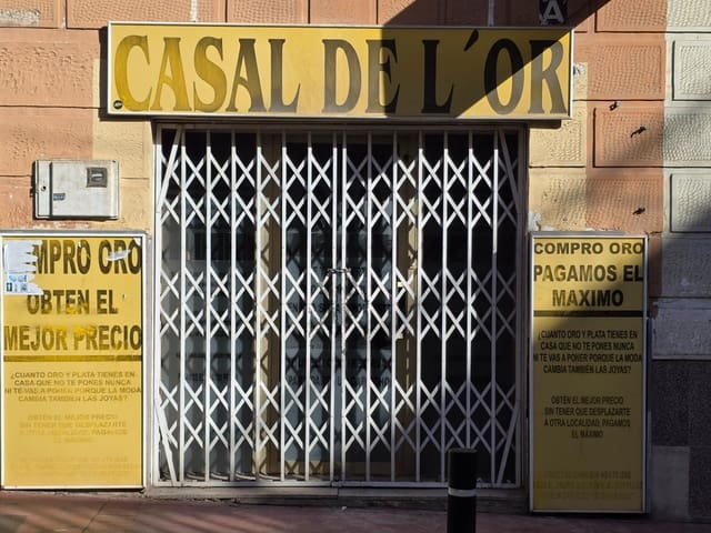 Erhverv til leje i Novelda - € 350 (Ref: 9247198)