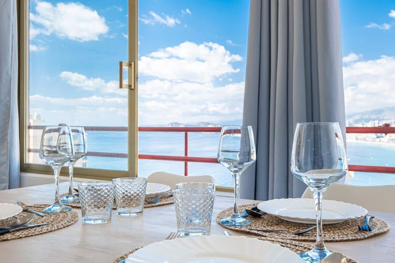 2 slaapkamer Appartement te huur in Benidorm met zwembad - € 1.200 (Ref: 9257234)