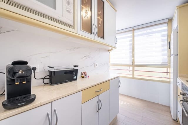 2 slaapkamer Appartement te huur in Benidorm met zwembad - € 1.200 (Ref: 9257234)