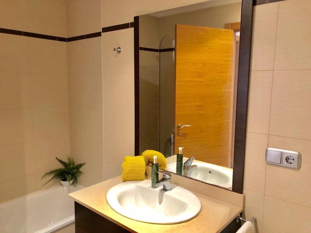 1 bedroom Flat for rent in Alicante / Alacant city with pool garage - € 750 (Ref: 9264433)