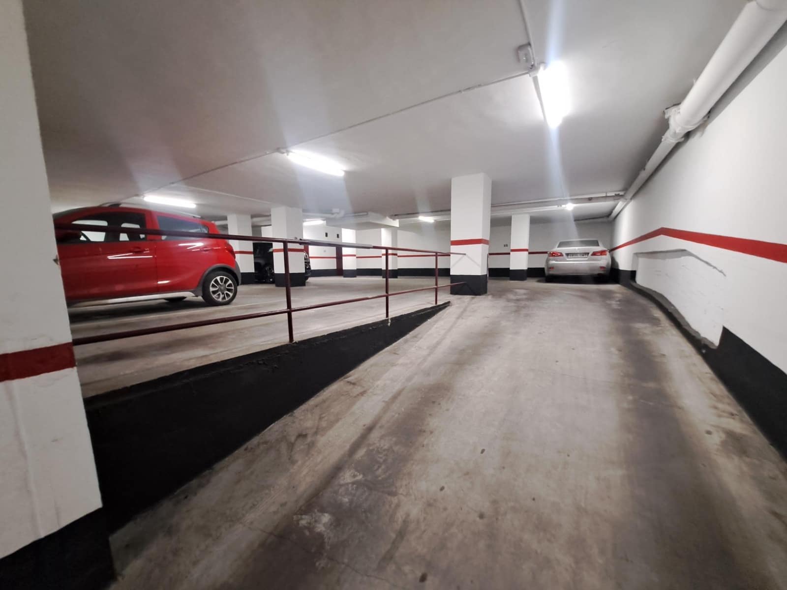 Garage till salu i Alicante stad - 28 000 € (Ref: 9269660)