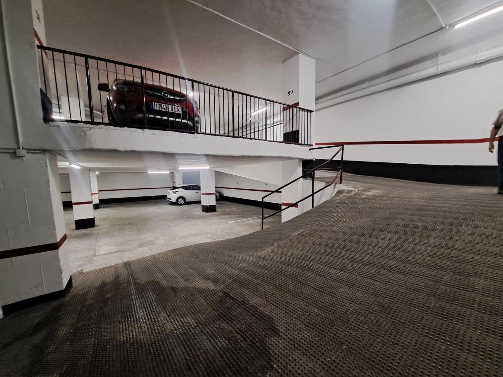 Garage till salu i Alicante stad - 28 000 € (Ref: 9269660)