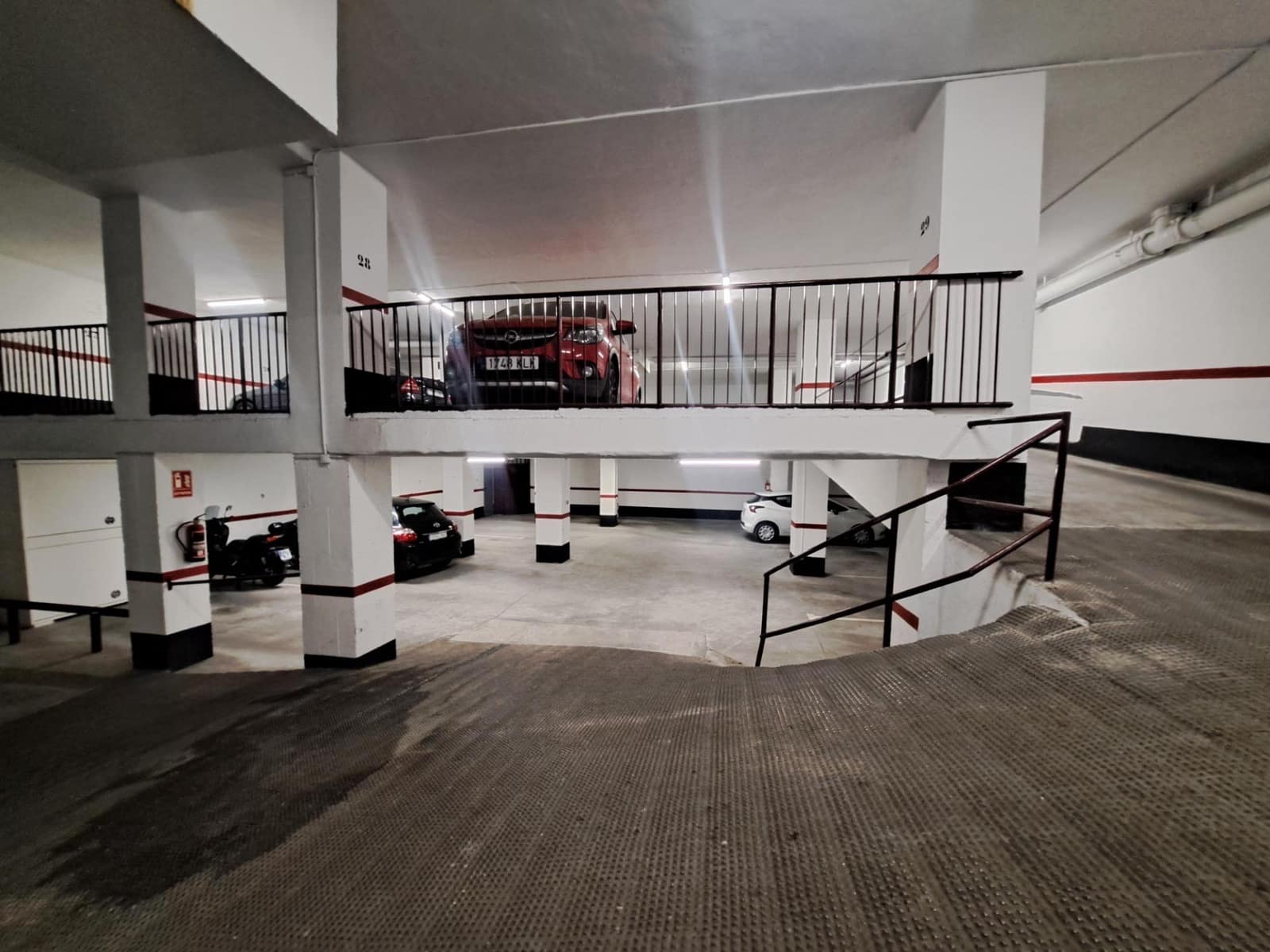 Garage for sale in Alicante / Alacant city - € 26,000 (Ref: 9269660)