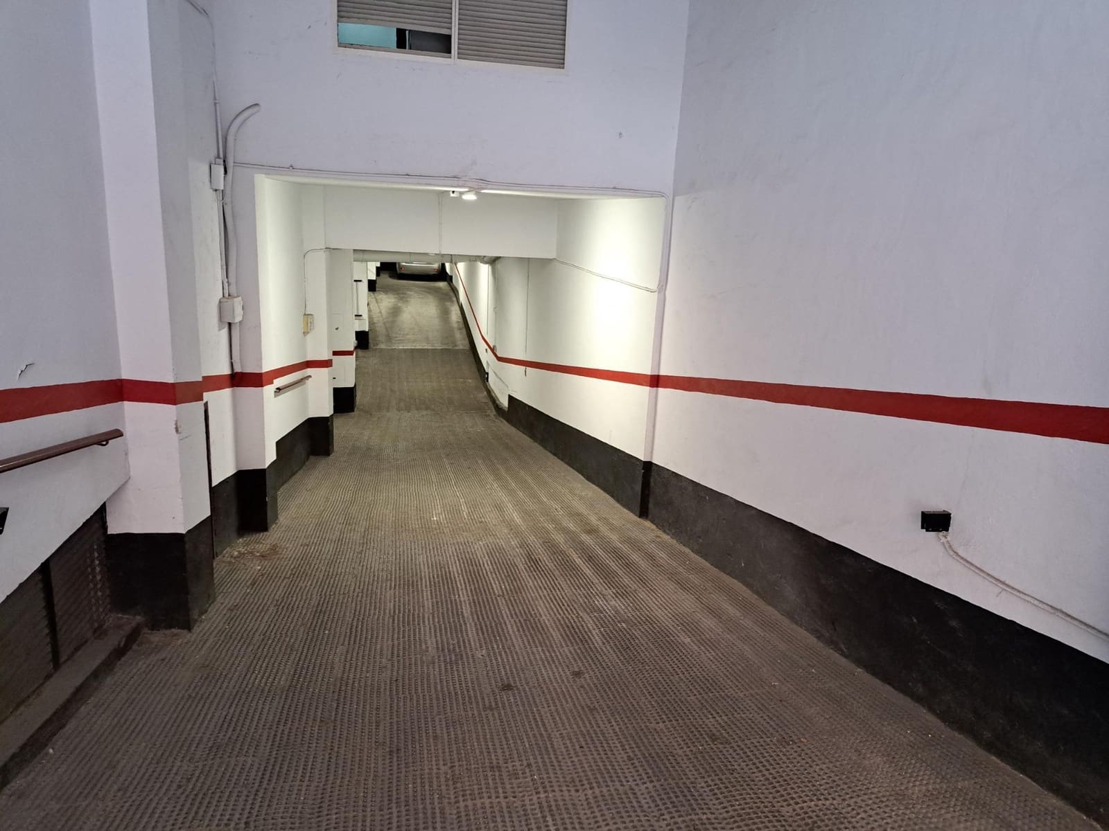 Garage for sale in Alicante / Alacant city - € 26,000 (Ref: 9269660)