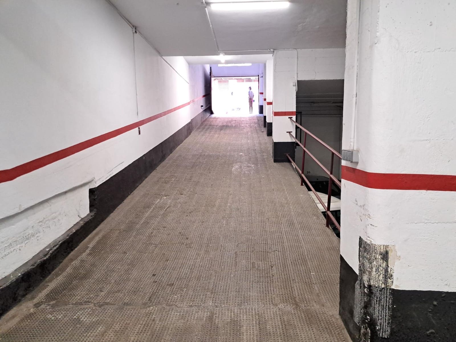 Garage for sale in Alicante / Alacant city - € 26,000 (Ref: 9269660)