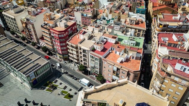 3 quarto Apartamento para venda em Centro, Elche / Elx - 179 900 € (Ref: 9291504)