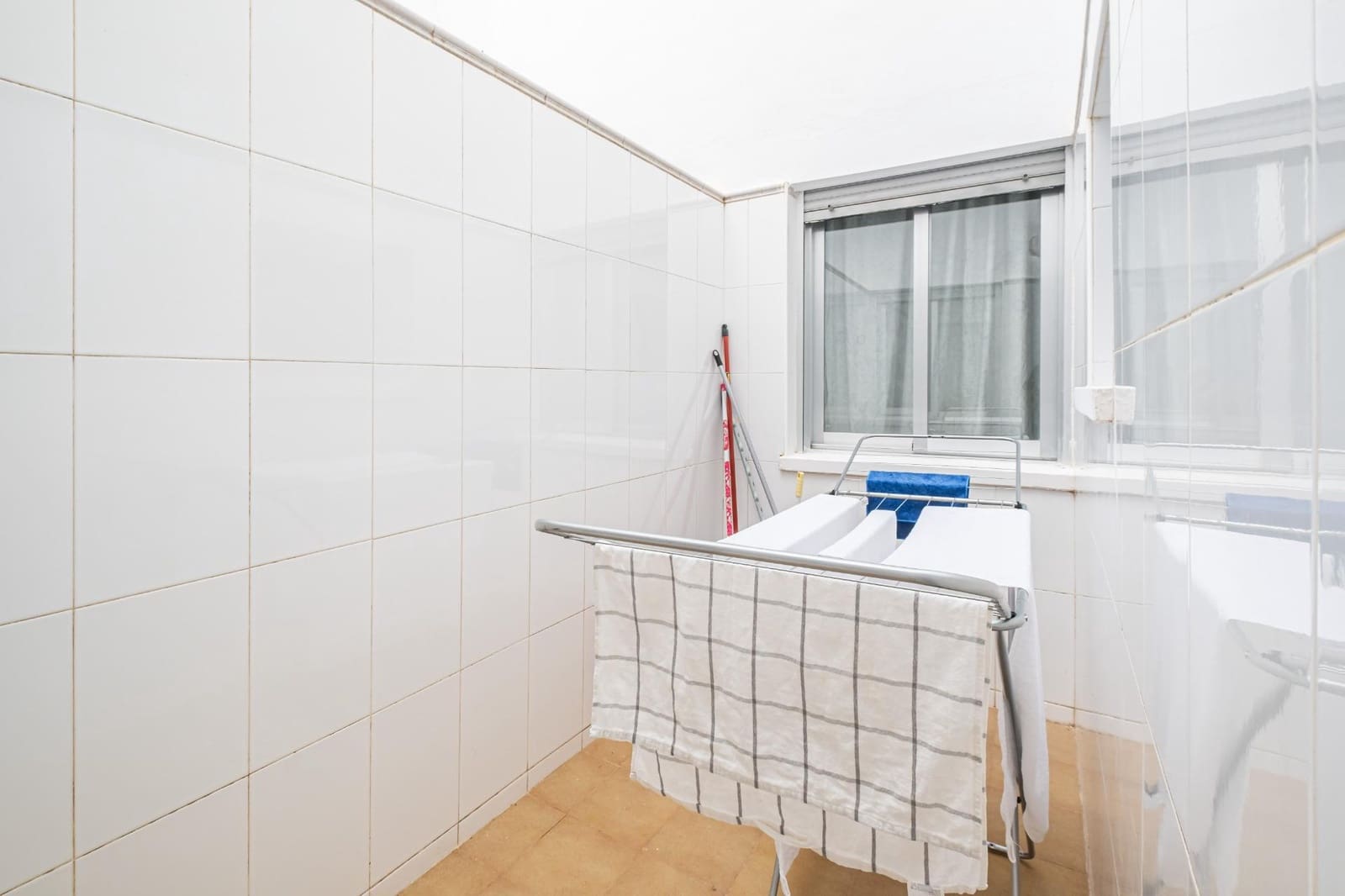 2 soverom Leilighet til leie i Guardamar del Segura med garasje - € 1 050 (Ref: 9303433)
