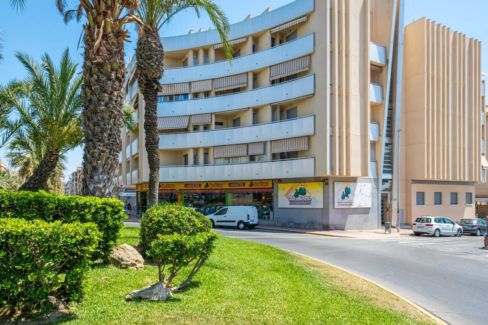 2 soverom Leilighet til leie i Guardamar del Segura med garasje - € 1 050 (Ref: 9303433)