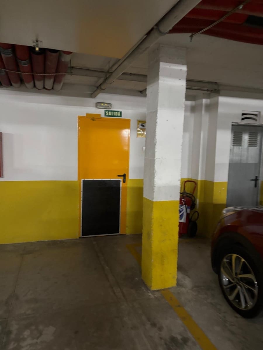 2 bedroom Apartment for sale in La Villajoyosa / Vila Joiosa with garage - € 310,000 (Ref: 9308552)