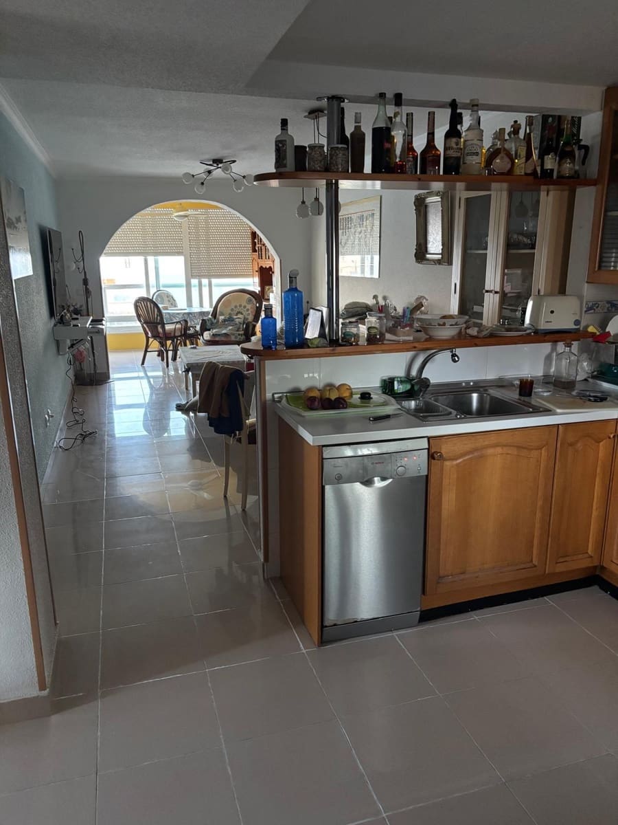 2 bedroom Apartment for sale in La Villajoyosa / Vila Joiosa with garage - € 310,000 (Ref: 9308552)