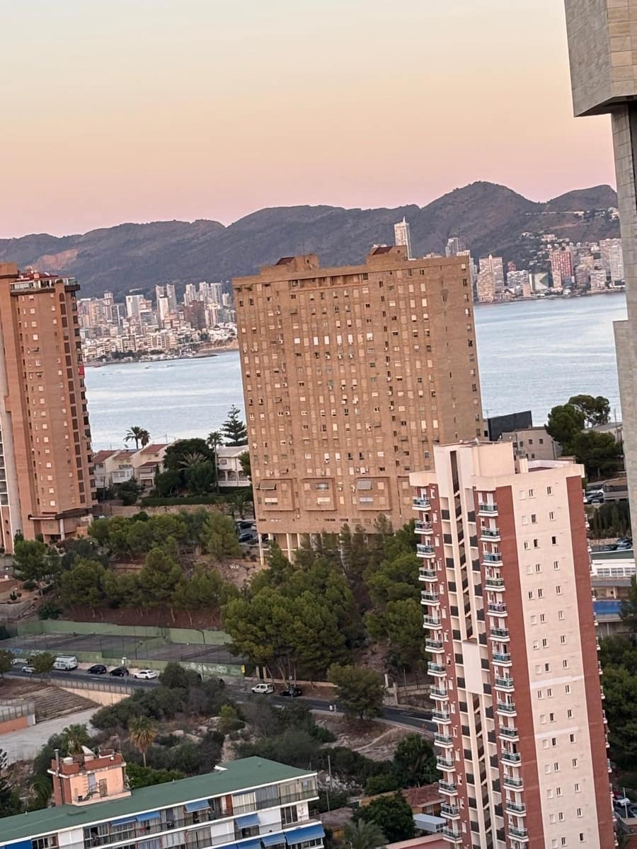 2 bedroom Apartment for sale in La Villajoyosa / Vila Joiosa with garage - € 310,000 (Ref: 9308552)