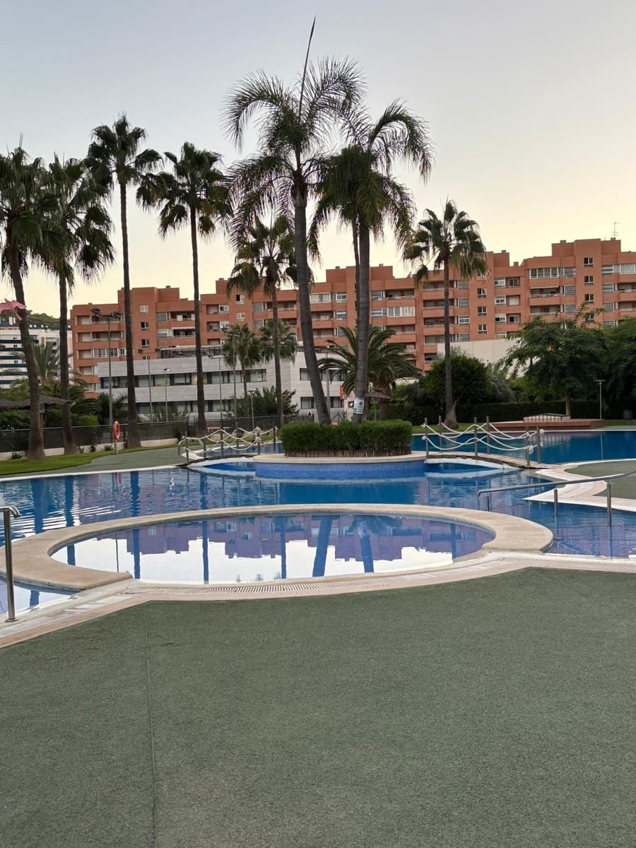 2 bedroom Apartment for sale in La Villajoyosa / Vila Joiosa with garage - € 310,000 (Ref: 9308552)