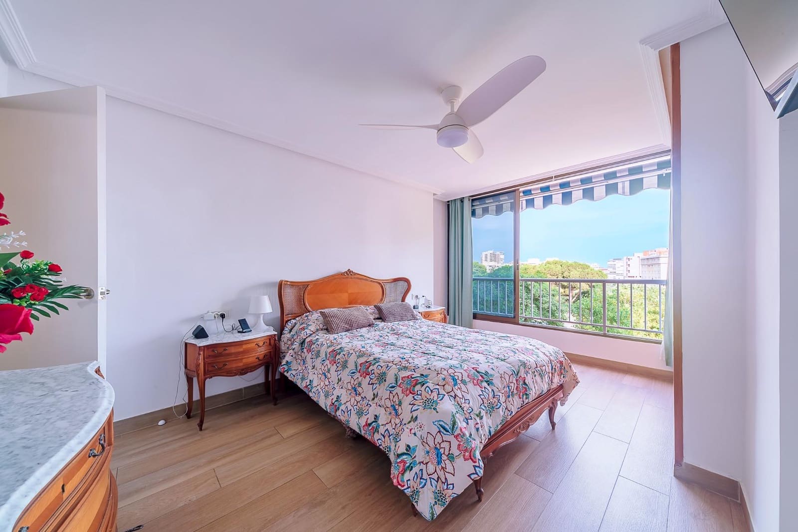 3 makuuhuone Asunto myytävänä paikassa Playa de San Juan mukana uima-altaan - 370 000 € (Ref: 9310857)