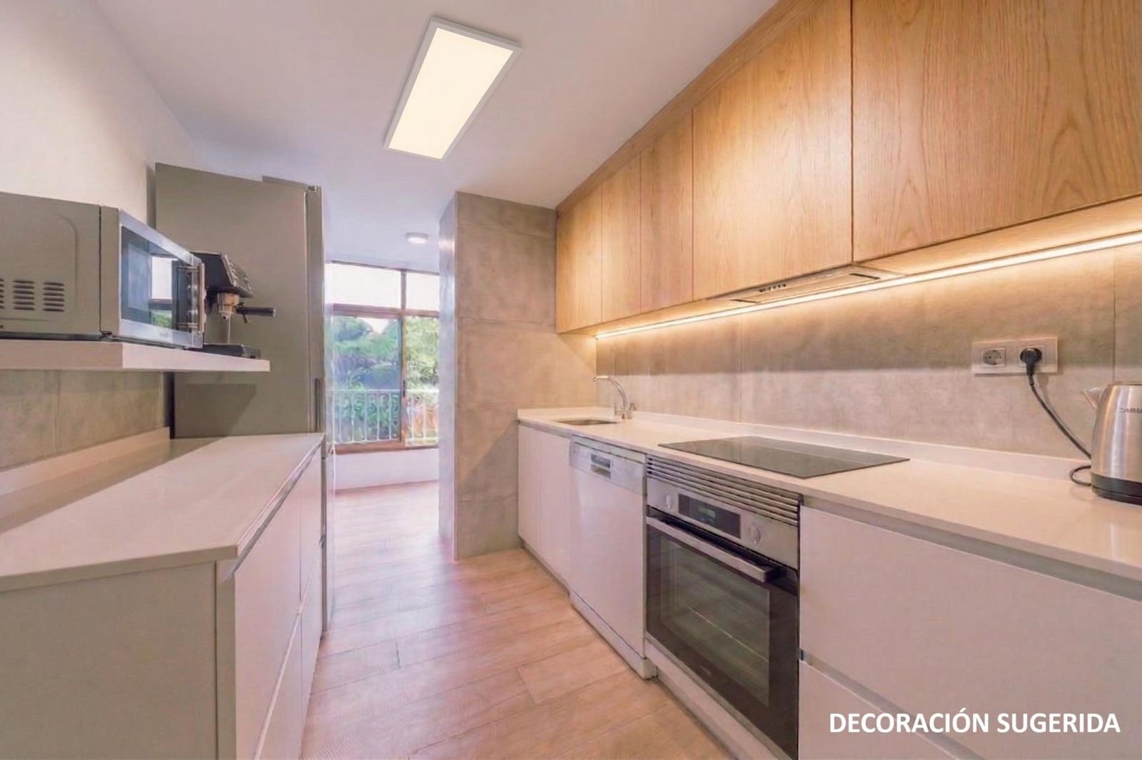 Piso de 3 habitaciones en Playa de San Juan en venta con piscina - 345.000 € (Ref: 9310857)