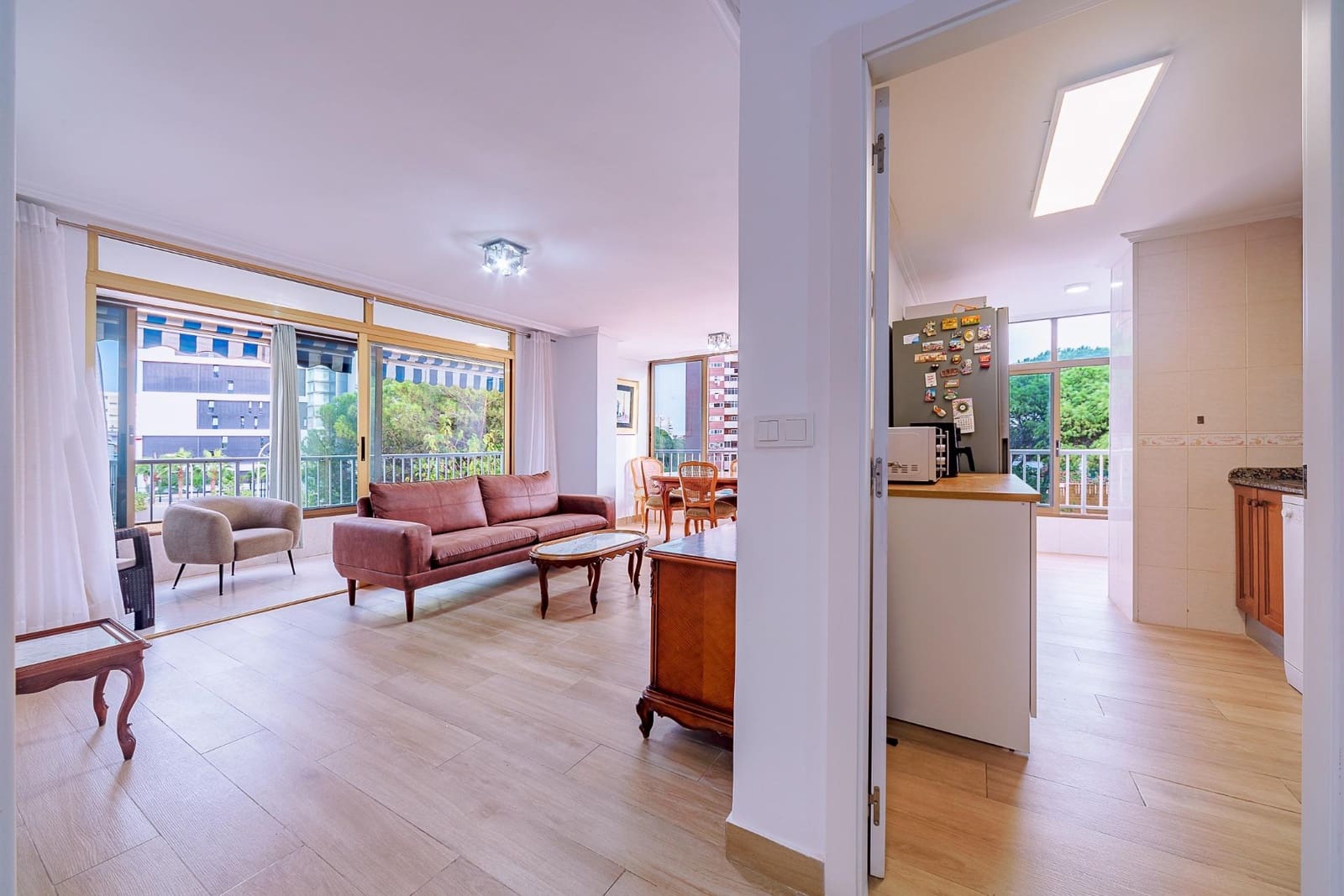 Piso de 3 habitaciones en Playa de San Juan en venta con piscina - 345.000 € (Ref: 9310857)