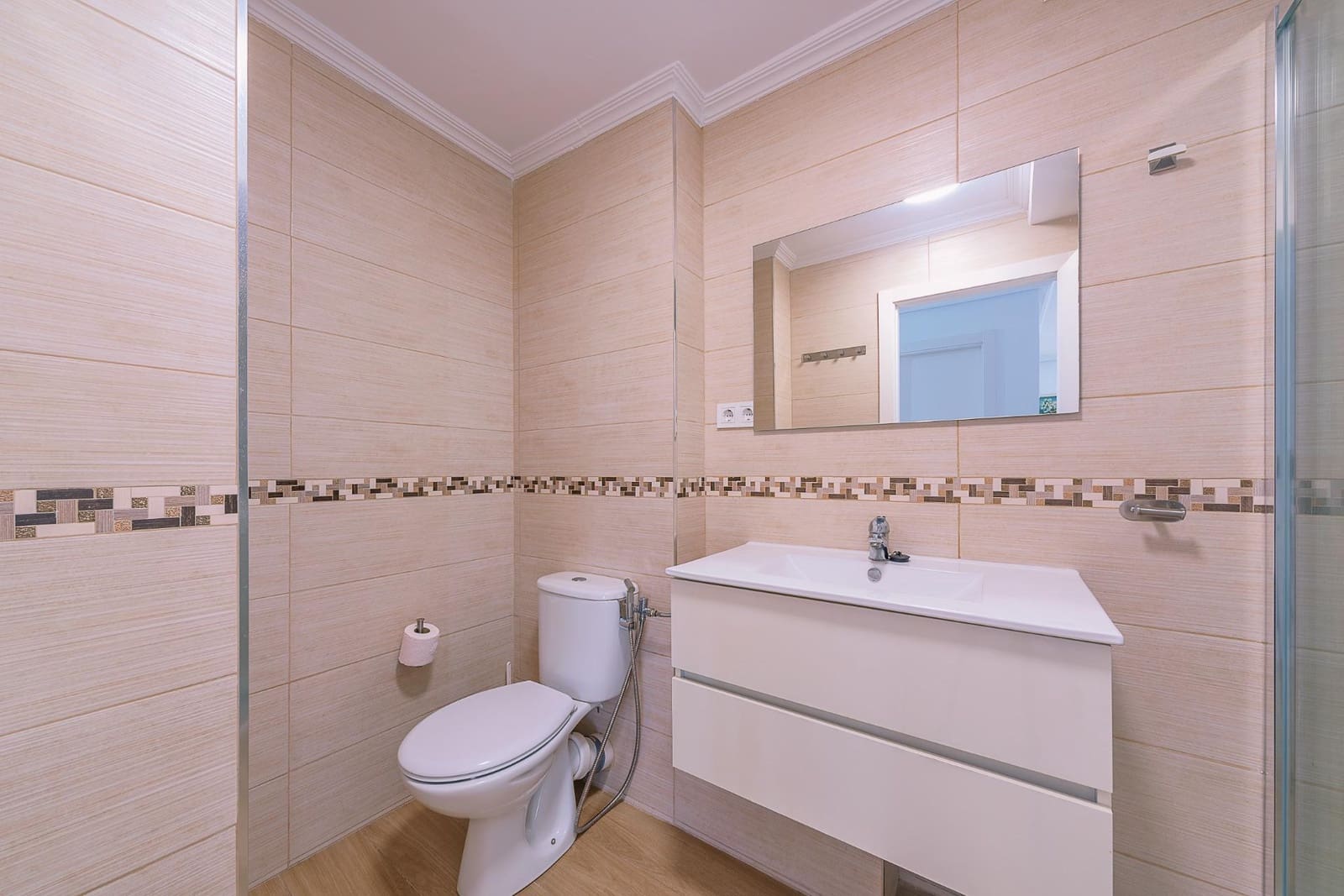 Piso de 3 habitaciones en Playa de San Juan en venta con piscina - 345.000 € (Ref: 9310857)