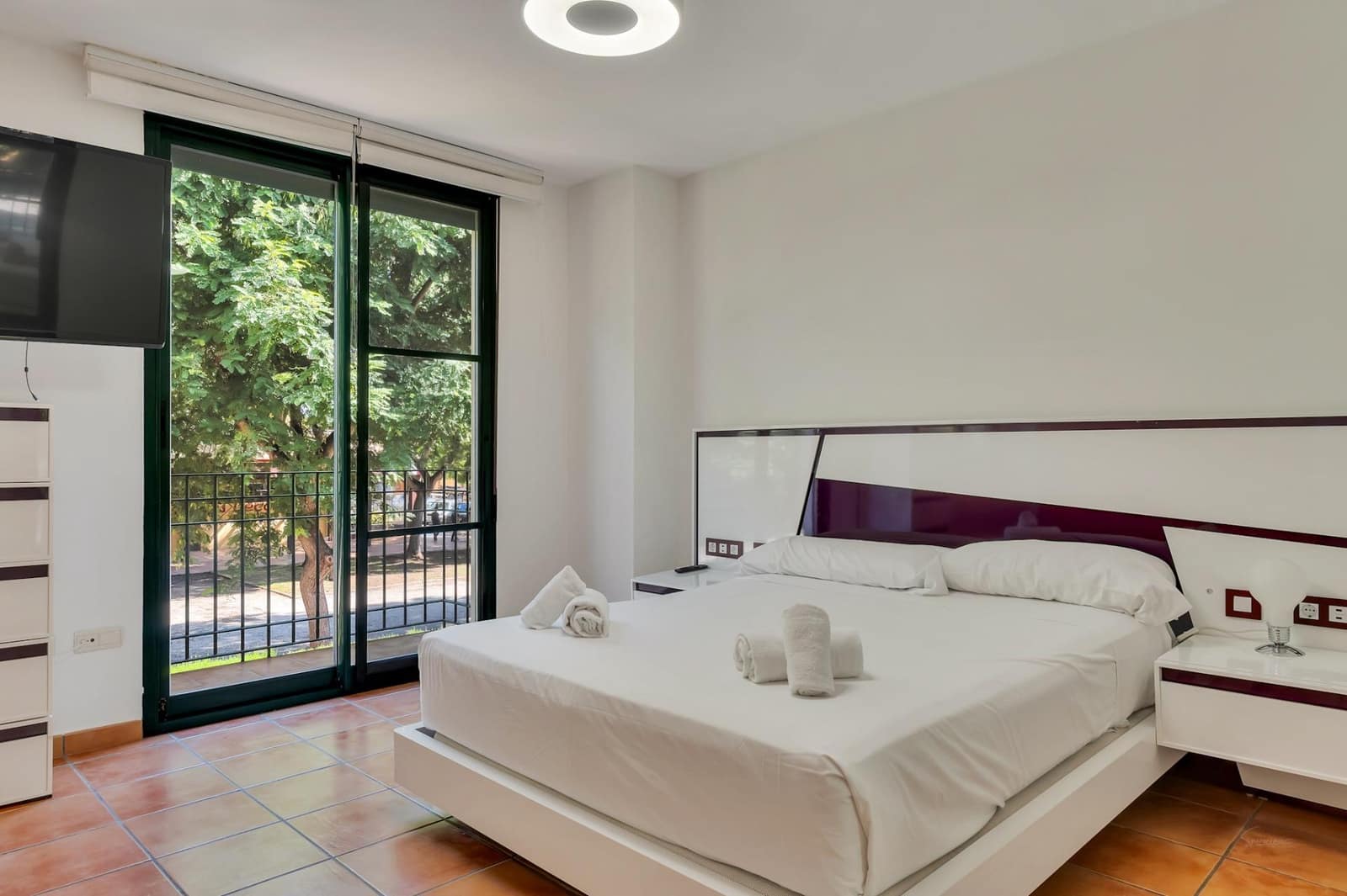 4 sypialnia Dom szeregowy na sprzedaż w Arenal z basenem garażem - 670 000 € (Ref: 9326393)