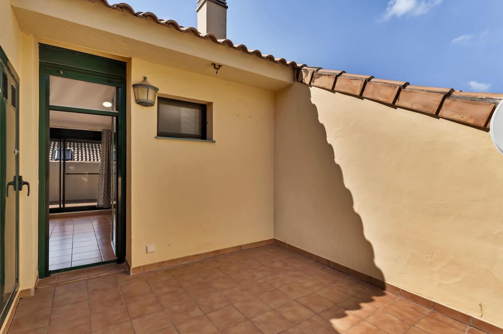 4 sypialnia Dom szeregowy na sprzedaż w Arenal z basenem garażem - 670 000 € (Ref: 9326393)