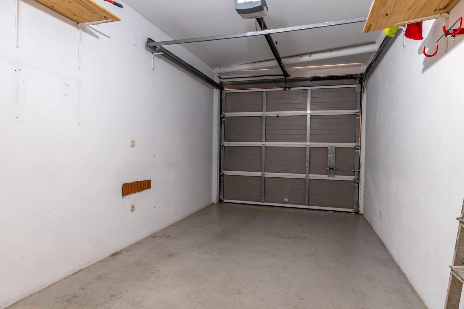 4 sypialnia Dom szeregowy na sprzedaż w Arenal z basenem garażem - 670 000 € (Ref: 9326393)