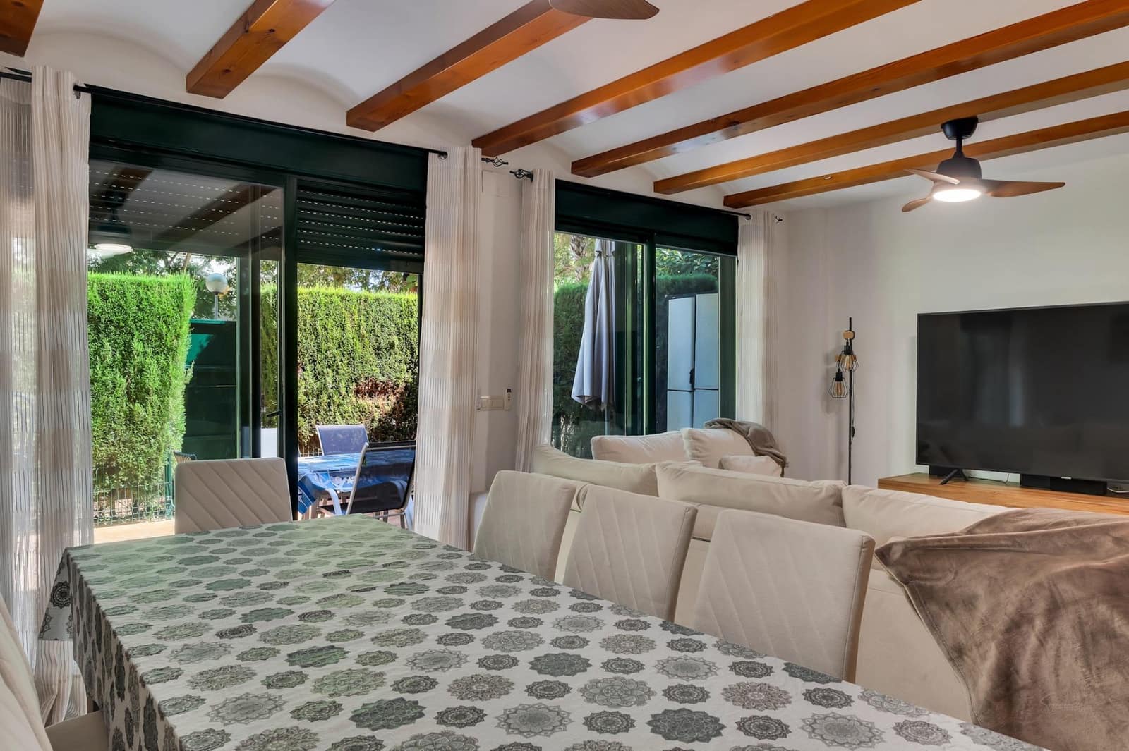 4 sypialnia Dom szeregowy na sprzedaż w Arenal z basenem garażem - 670 000 € (Ref: 9326393)