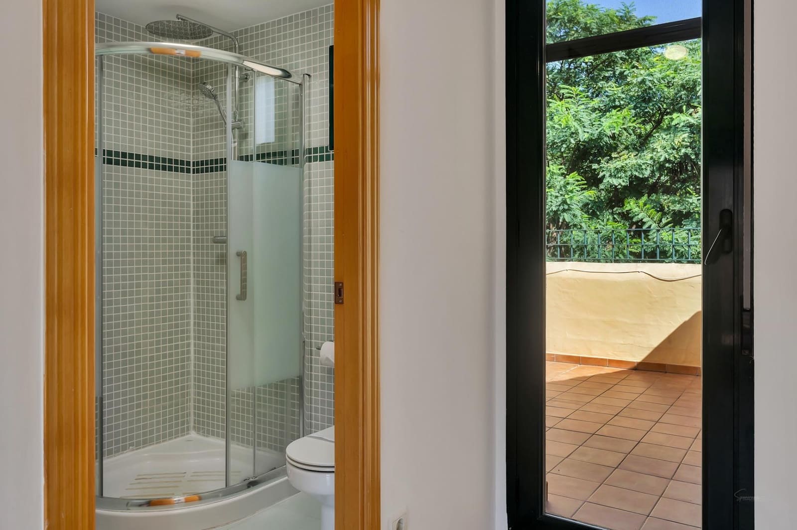 4 sypialnia Dom szeregowy na sprzedaż w Arenal z basenem garażem - 670 000 € (Ref: 9326393)