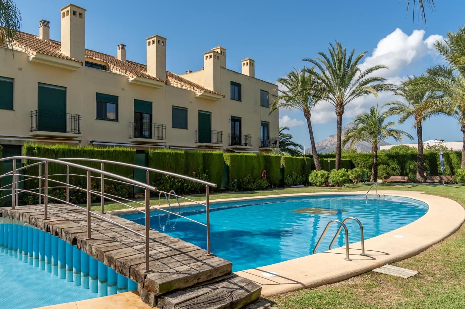 4 sypialnia Dom szeregowy na sprzedaż w Arenal z basenem garażem - 670 000 € (Ref: 9326393)