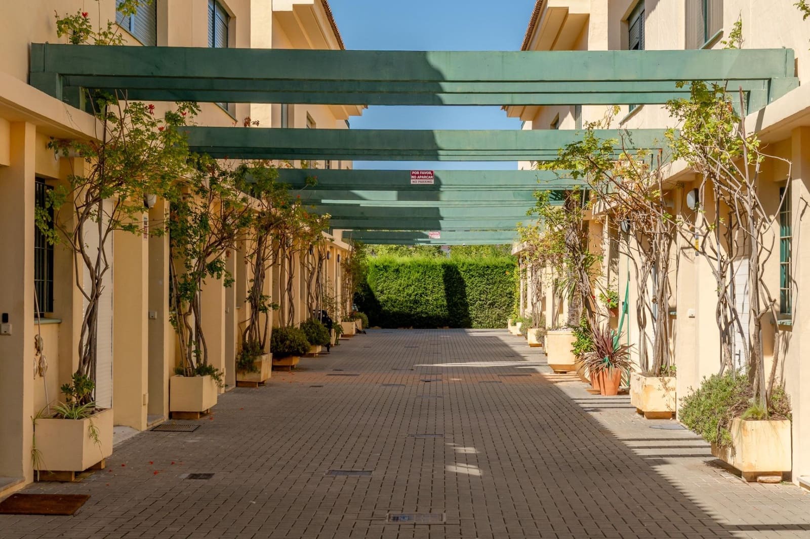 4 sypialnia Dom szeregowy na sprzedaż w Arenal z basenem garażem - 670 000 € (Ref: 9326393)