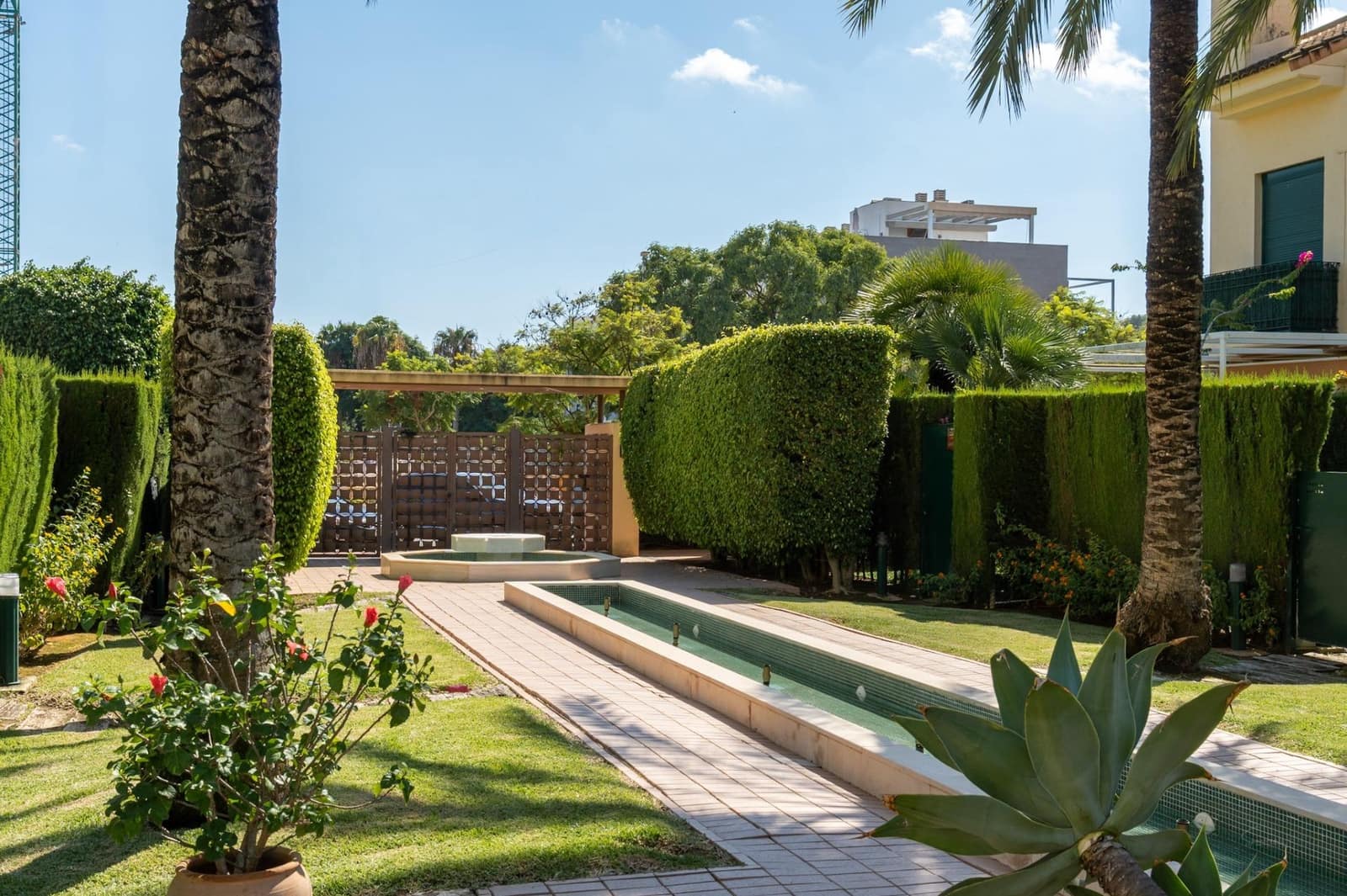 4 sypialnia Dom szeregowy na sprzedaż w Arenal z basenem garażem - 670 000 € (Ref: 9326393)