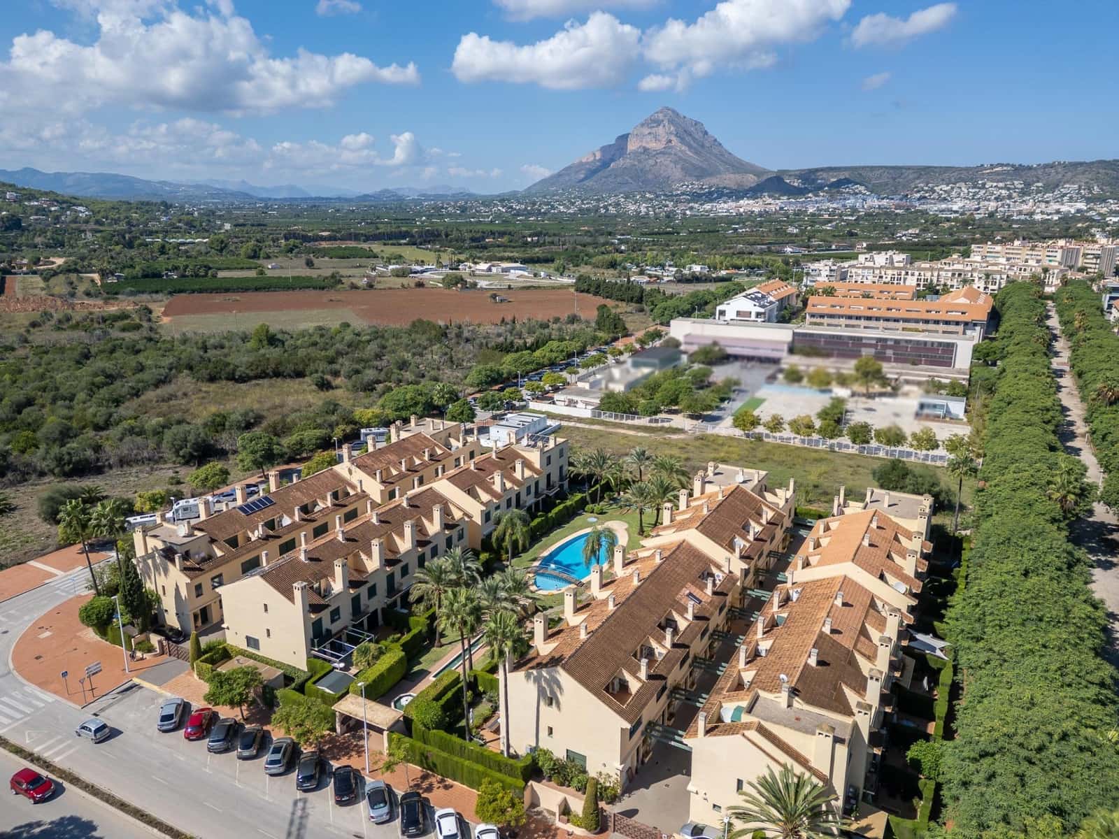 4 sypialnia Dom szeregowy na sprzedaż w Arenal z basenem garażem - 670 000 € (Ref: 9326393)