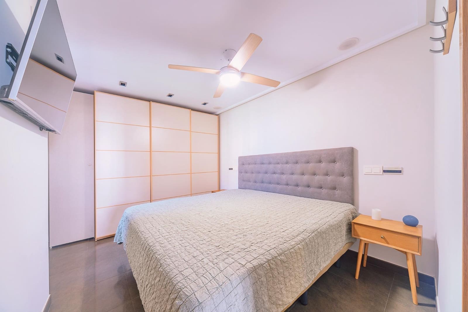 4 bedroom Flat for sale in Playa de San Juan with pool garage - € 630,000 (Ref: 9330572)