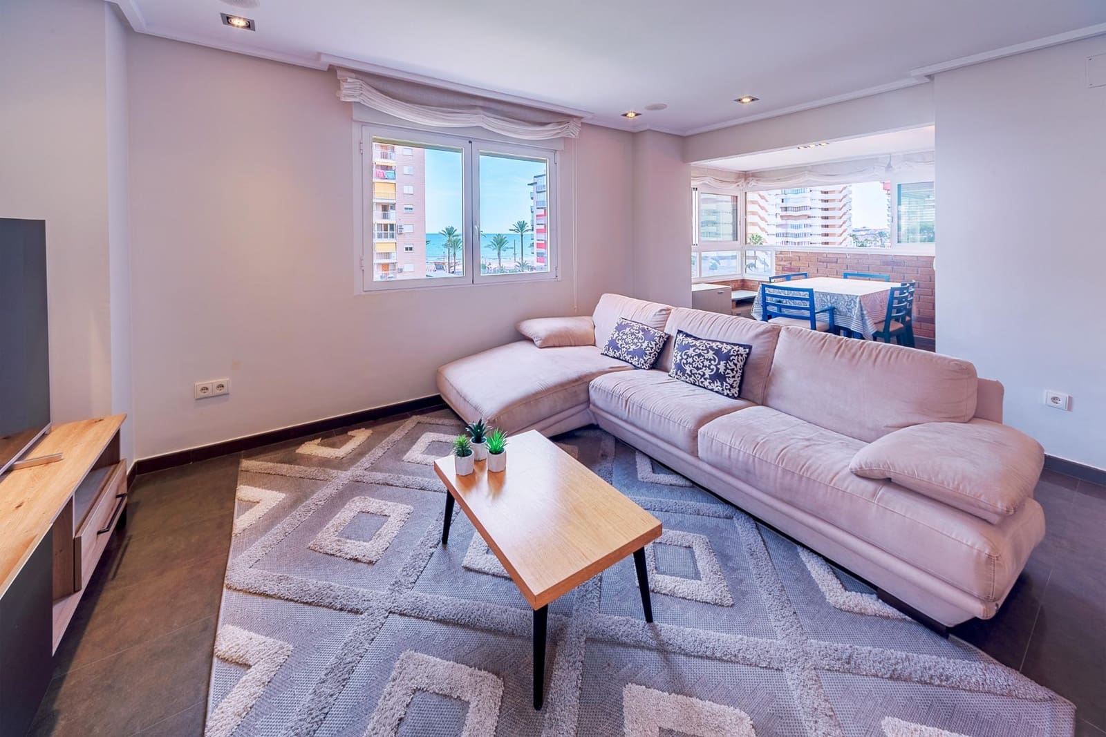 4 bedroom Flat for sale in Playa de San Juan with pool garage - € 630,000 (Ref: 9330572)