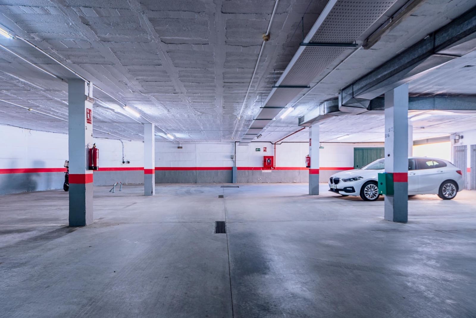 4 bedroom Flat for sale in Playa de San Juan with pool garage - € 630,000 (Ref: 9330572)