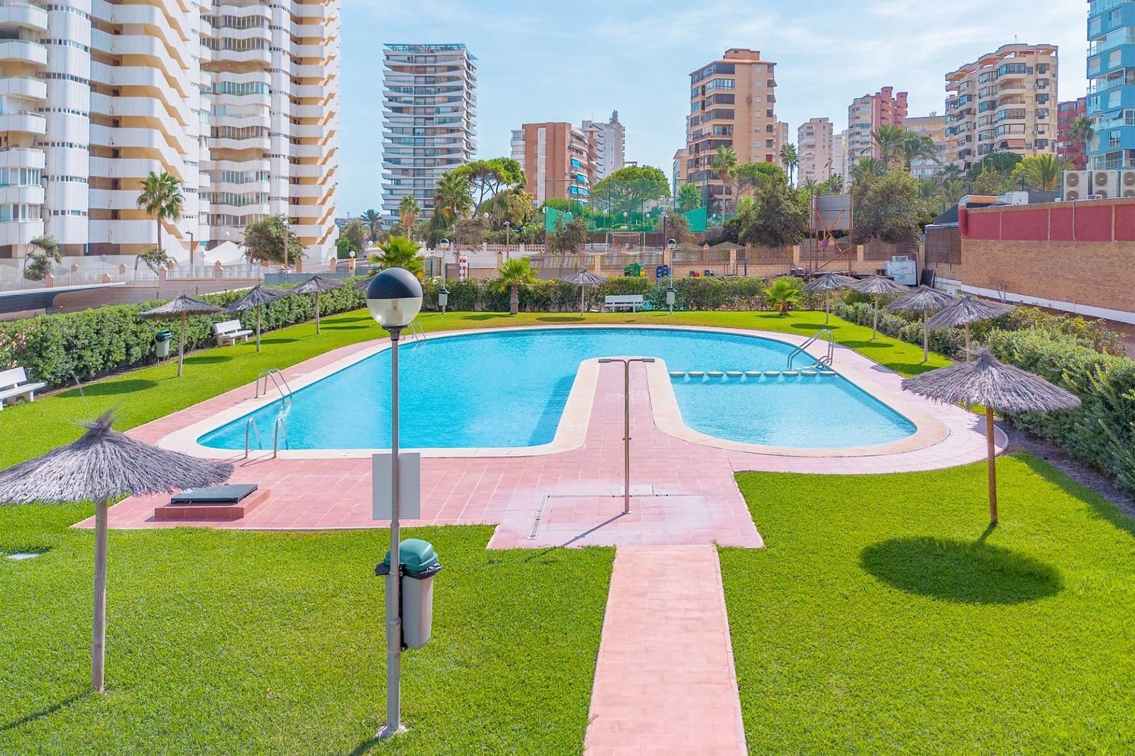 4 bedroom Flat for sale in Playa de San Juan with pool garage - € 630,000 (Ref: 9330572)