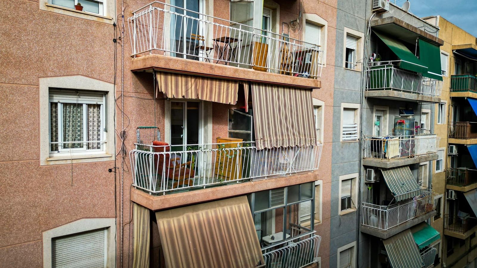 3 bedroom Flat for sale in Elche / Elx - € 96,000 (Ref: 9330573)